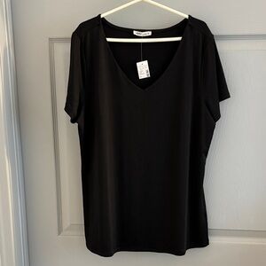 Black V-Neck Women's Top by Maurice’s Edgely